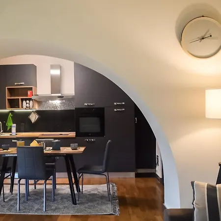 Seaside Caracciolo Pensión