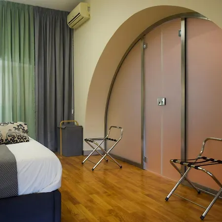Seaside Caracciolo Guest house 2*