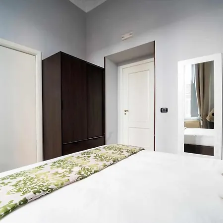 Seaside Caracciolo ナポリ