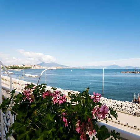 Seaside Caracciolo Гостевой дом Неаполь