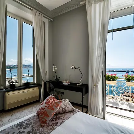 Seaside Caracciolo Гостевой дом Неаполь