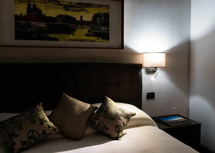 Seaside Caracciolo نابولي