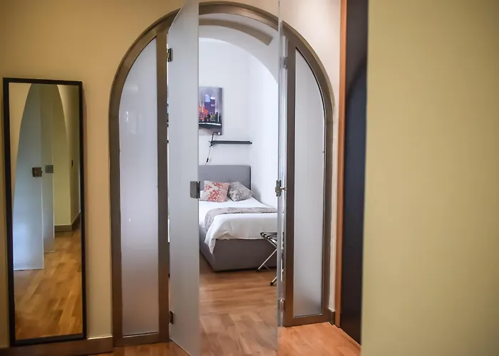 بيت ضيافة Seaside Caracciolo 4*