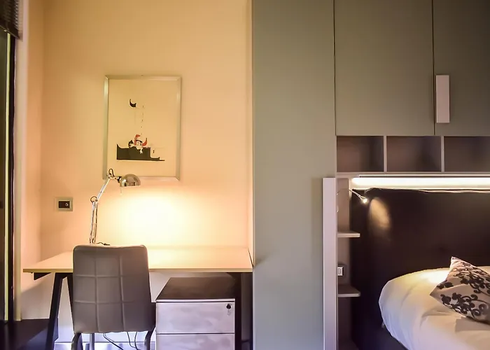 بيت ضيافة Seaside Caracciolo 4*