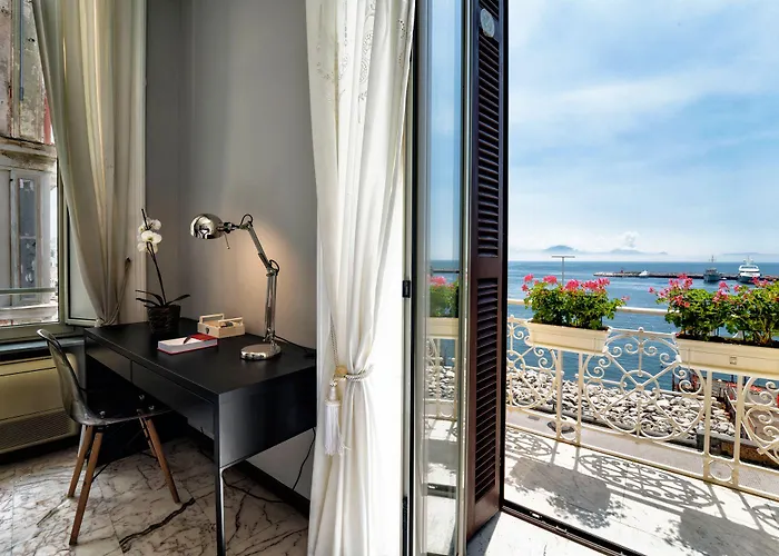 بيت ضيافة Seaside Caracciolo