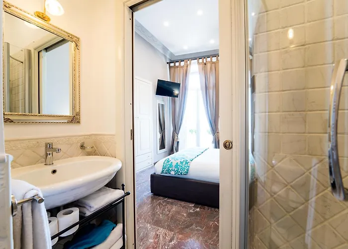 Seaside Caracciolo بيت ضيافة نابولي